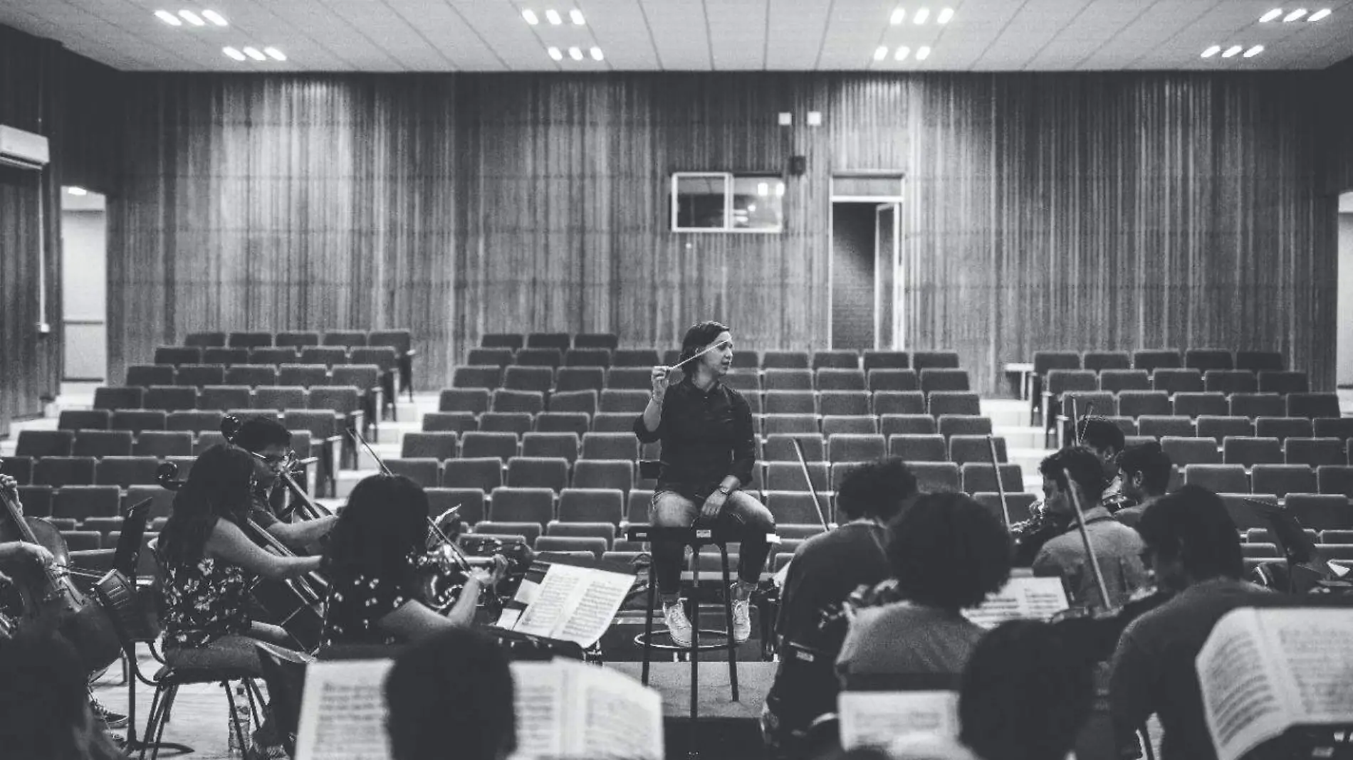 Inés Rodríguez la directora de orquesta de la UAT y su trayectoria 